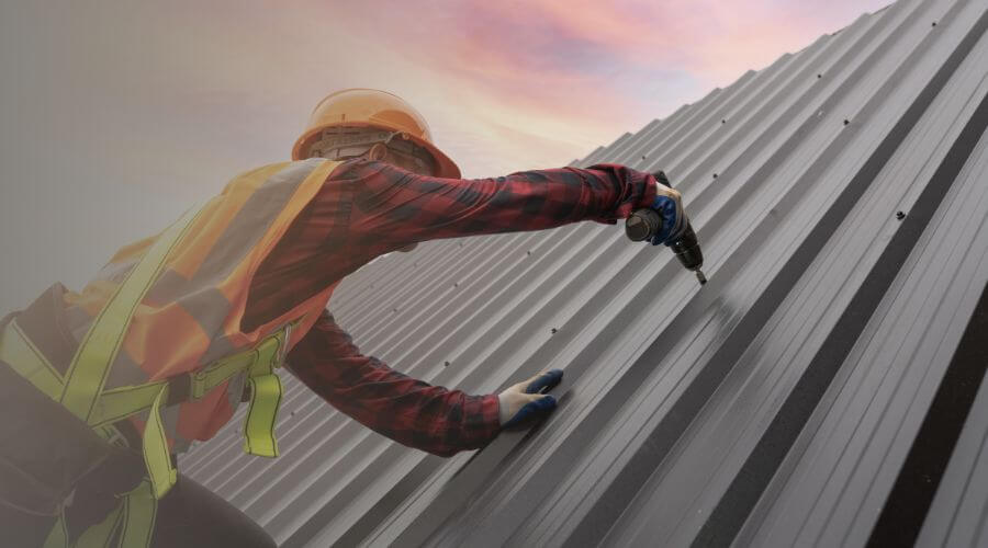 Expert Emergency Roof Repairs services in Saint Johns, MI